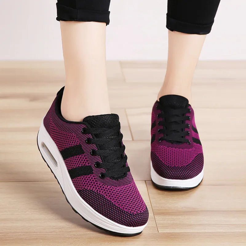 Orthopedic sneakers with air bubbles | Solen
