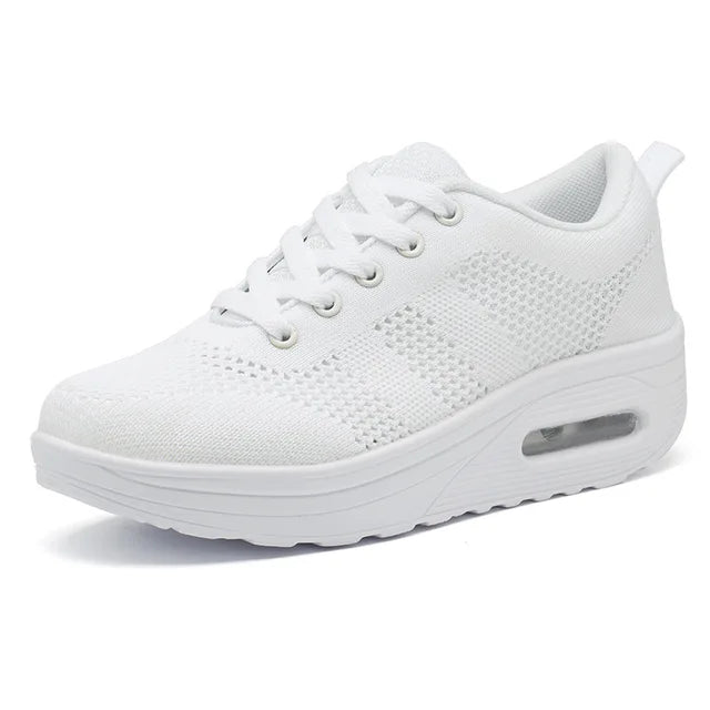 Orthopedic sneakers with air bubbles | Solen