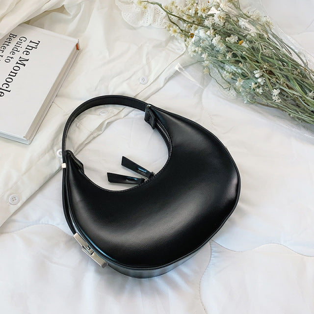 Statement Crescent Bag | Solen